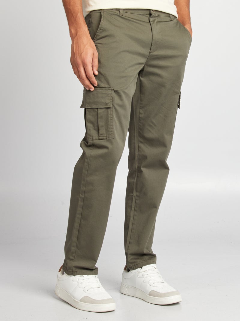 Pantalón con múltiples bolsillos corte recto KAKI - Kiabi