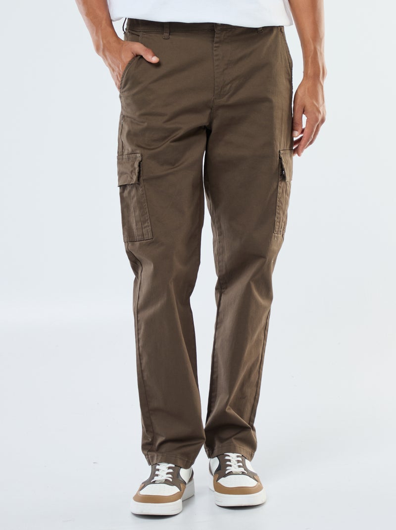 Pantalón con múltiples bolsillos corte recto Marron - Kiabi