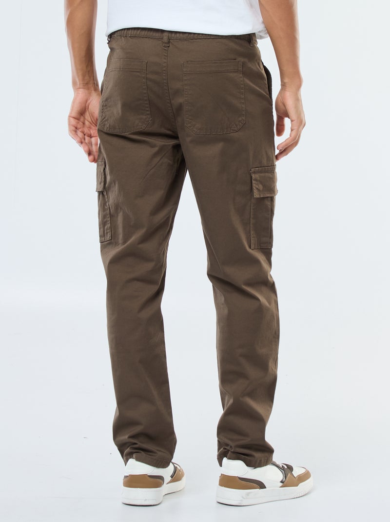 Pantalón con múltiples bolsillos corte recto Marron - Kiabi