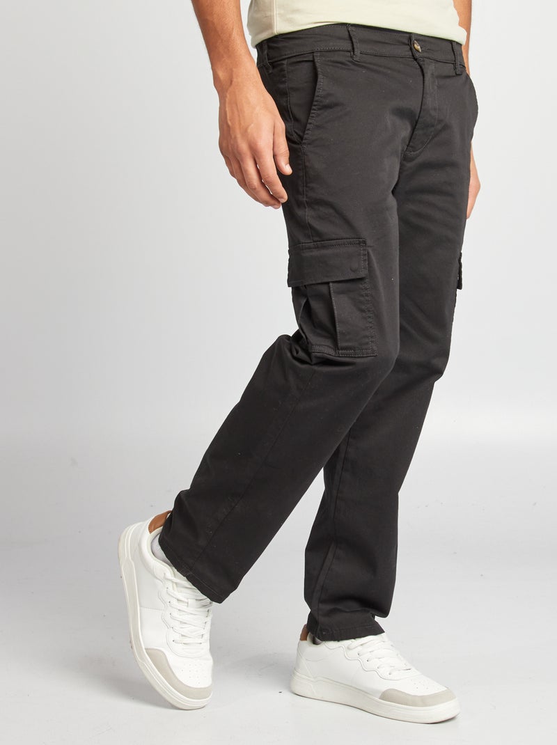 Pantalón con múltiples bolsillos corte recto negro - Kiabi