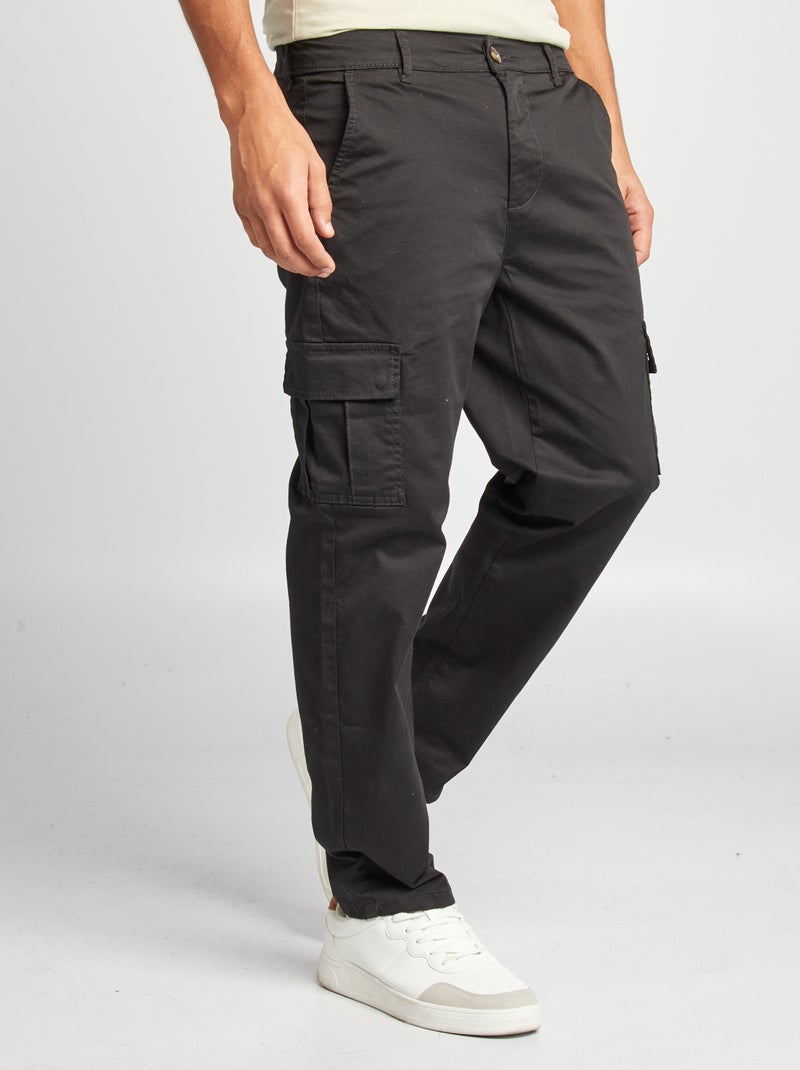 Pantalón con múltiples bolsillos corte recto negro - Kiabi