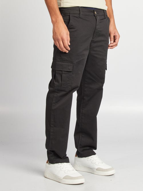 Pantalón con múltiples bolsillos corte recto - Kiabi