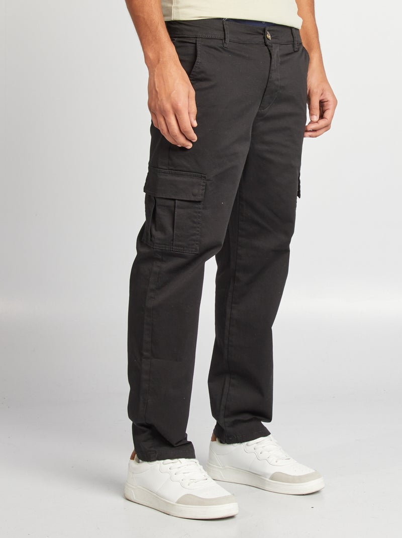 Pantalón con múltiples bolsillos corte recto negro - Kiabi