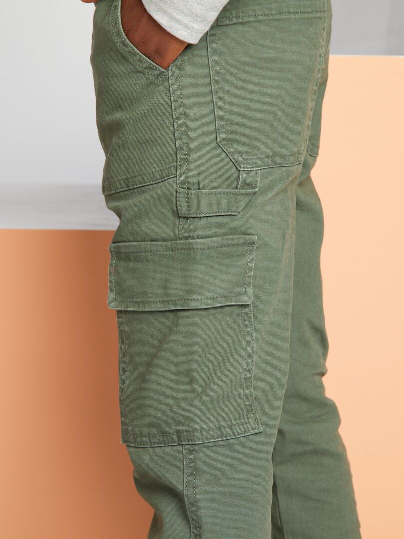 Pantalón con múltiples bolsillos Kaki - Kiabi