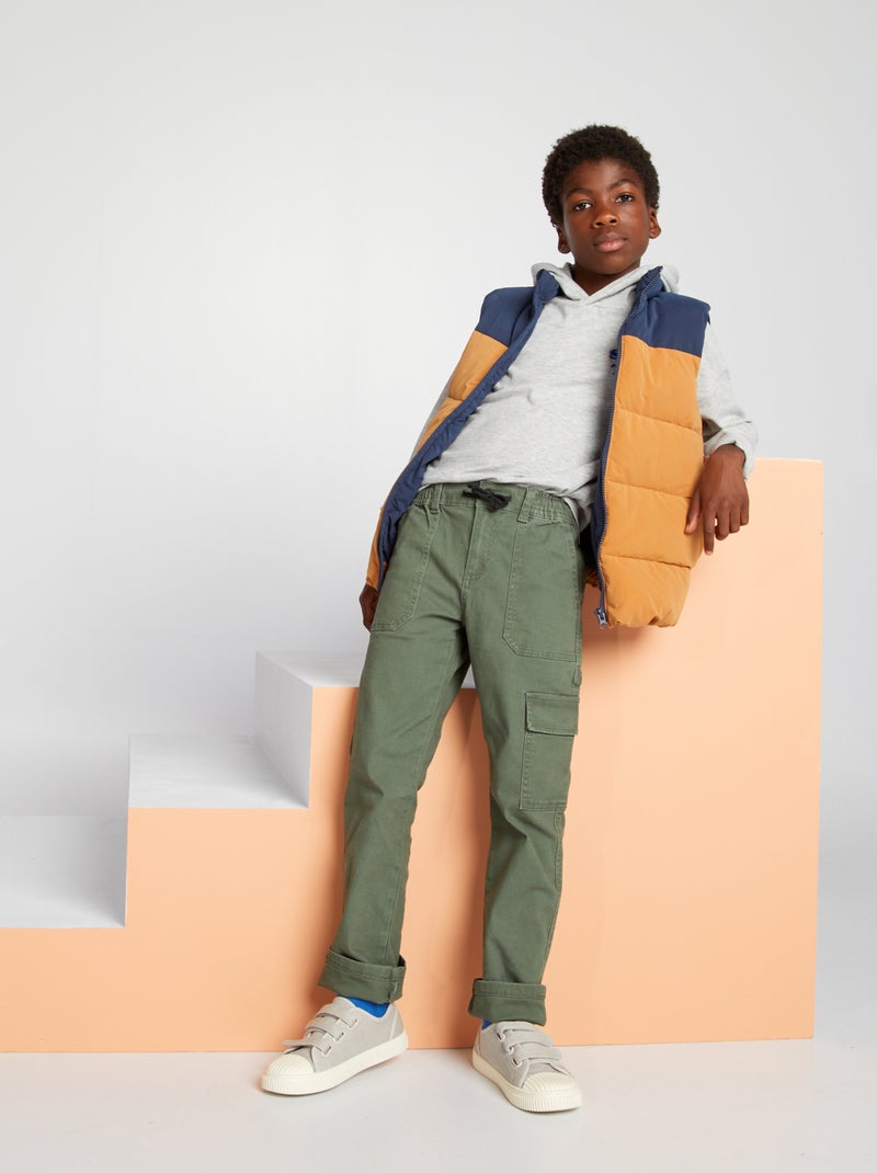 Pantalón con múltiples bolsillos Kaki - Kiabi
