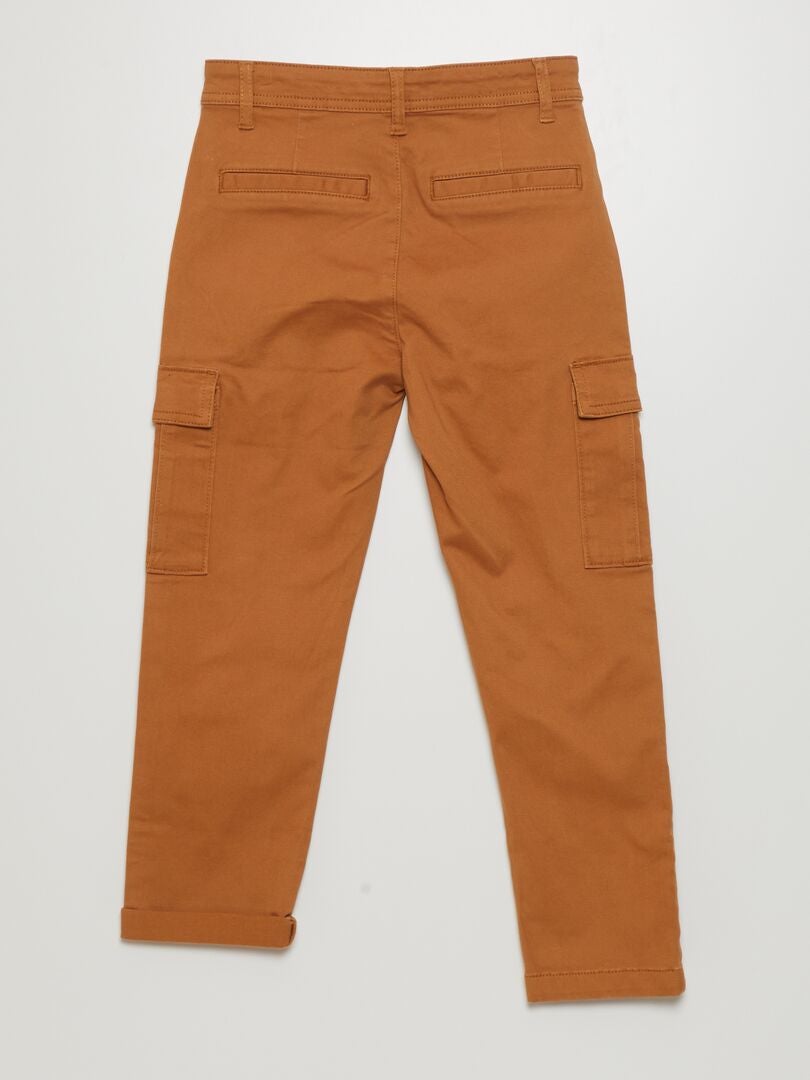 Pantalón con múltiples bolsillos Marrón - Kiabi