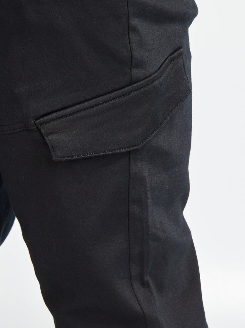 Pantalón con múltiples bolsillos negro - Kiabi