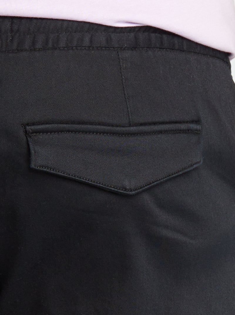 Pantalón con múltiples bolsillos negro - Kiabi