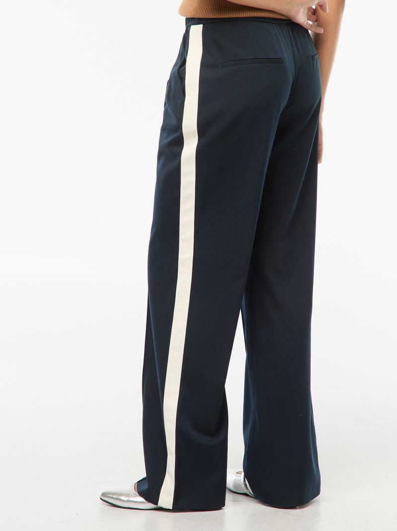 Pantalón con pinzas y bandas laterales Azul - Kiabi