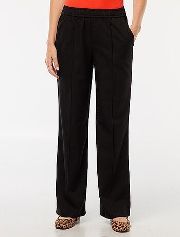 Pantalón con pinzas y bandas laterales