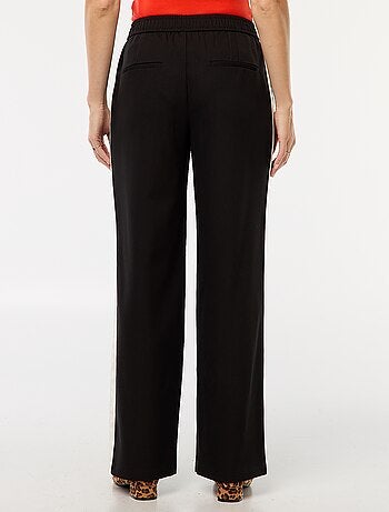 Pantalón con pinzas y bandas laterales