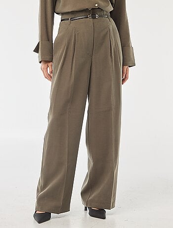 Pantalón de pinzas con cinturón integrado