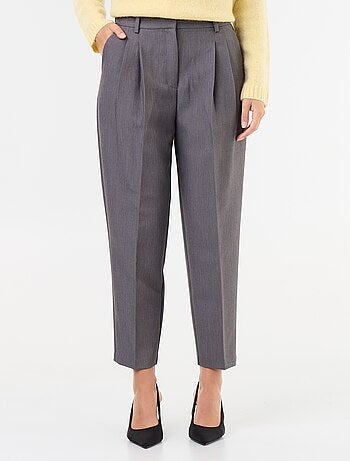 Pantalón corte carrot de tiro alto