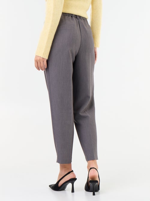 Pantalón corte carrot de tiro alto - Kiabi