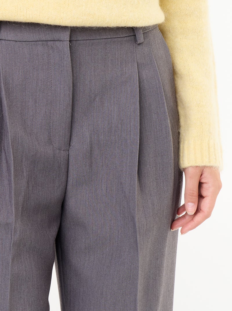 Pantalón corte carrot de tiro alto Gris - Kiabi