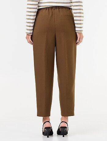 Pantalón corte carrot de tiro alto