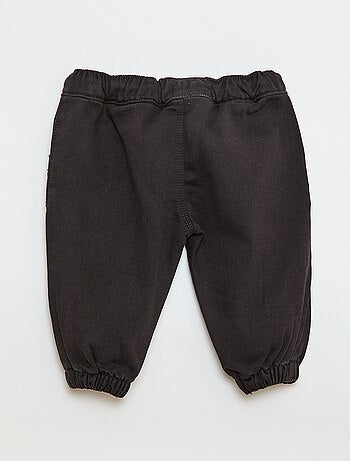 Pantalón corte relajado