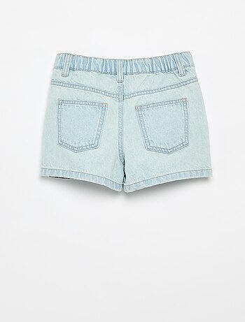 Pantalón corto bordado de vaquero