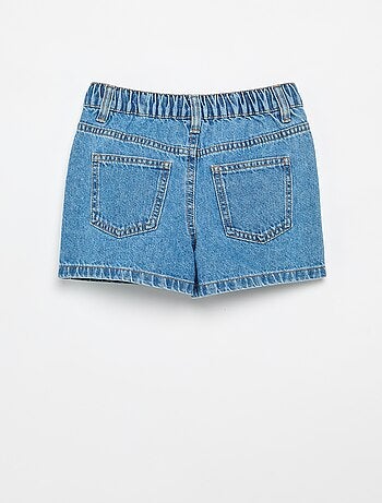 Pantalón corto bordado de vaquero