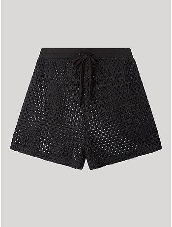 Pantalón corto calado de tejido crochet con algodón