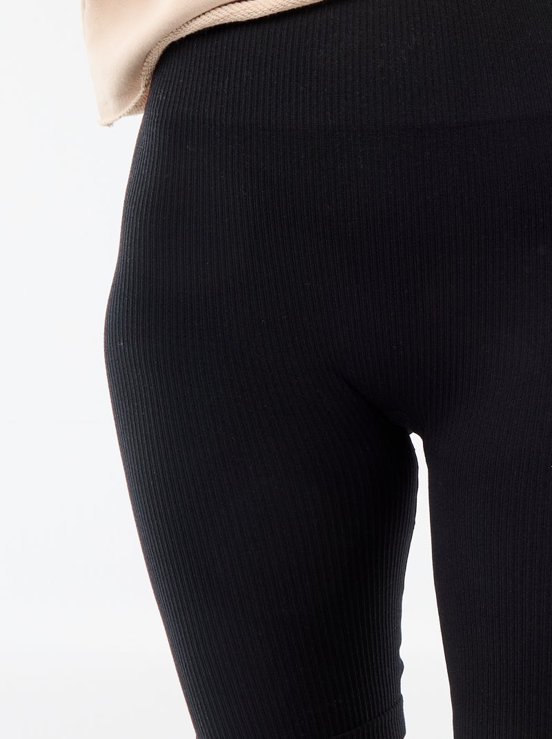 Pantalón corto ciclista acanalado Negro - Kiabi