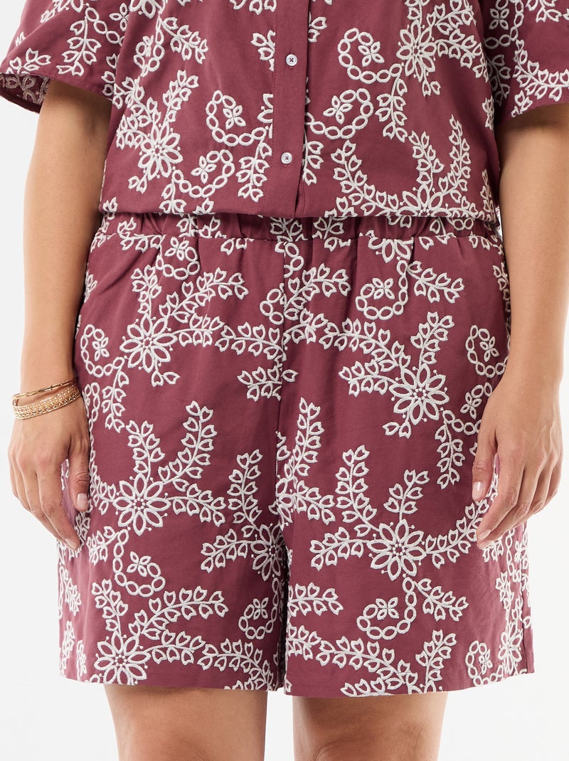 Pantalón corto con bordados florales Rosa - Kiabi