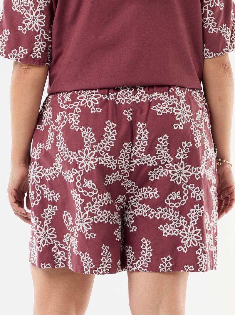 Pantalón corto con bordados florales Rosa - Kiabi