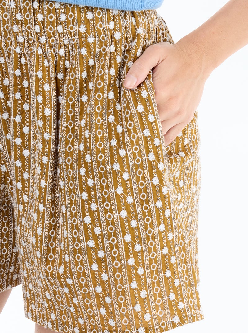 Pantalón corto con bordados y cintura elástica Marron - Kiabi