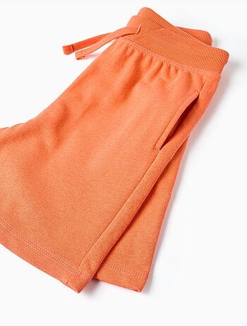 Pantalón corto con cordón y bolsillos laterales