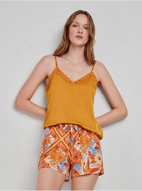 Pantalón corto con estampado oriental ajustable en cintura - Kiabi Pantalón corto con estampado oriental ajustable en cintura - Kiabi