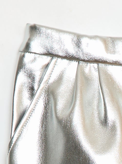 Pantalón corto corto de polipiel - Kiabi