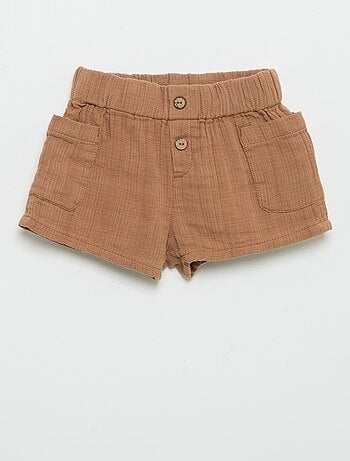 Pantalón corto de algodón con 2 bolsillos de parche
