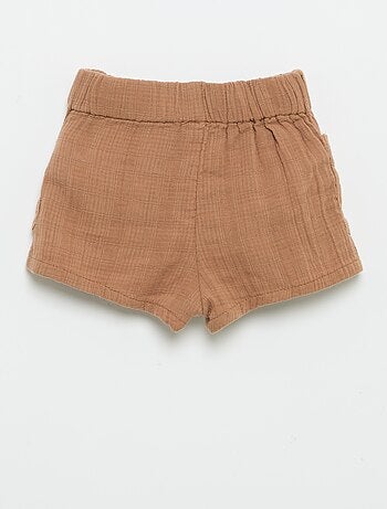 Pantalón corto de algodón con 2 bolsillos de parche