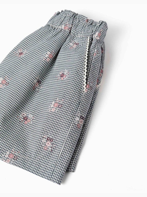 Pantalón corto de algodón con estampado Vichy y flores - Kiabi Pantalón corto de algodón con estampado Vichy y flores - Kiabi