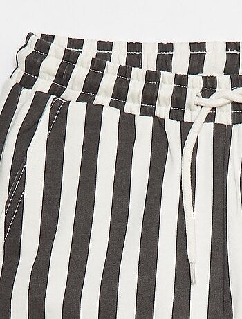 Pantalón corto de chándal ligero