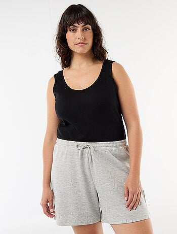 Pantalón corto de felpa ligera liso