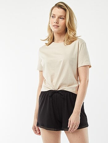 Pantalón corto de pijama fluido con bordados