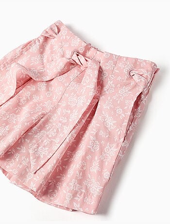 Pantalón corto de popelina con estampado floral y cinturón