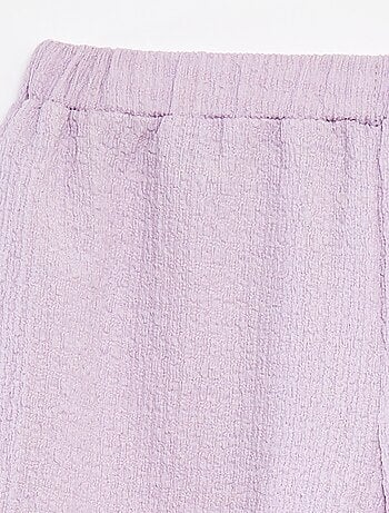 Pantalón corto de punto gofrado con motivos