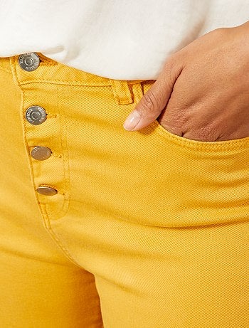 Pantalón corto de sarga con bragueta abotonada - Kiabi