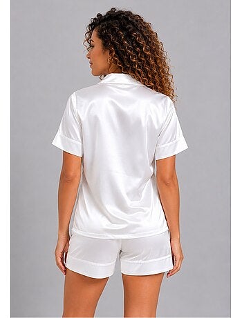 Pantalón corto de satén fluido Kebello