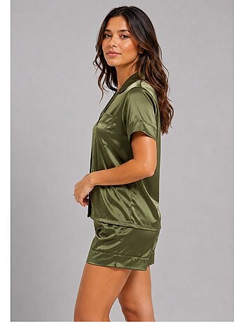 Pantalón corto de satén fluido Kebello