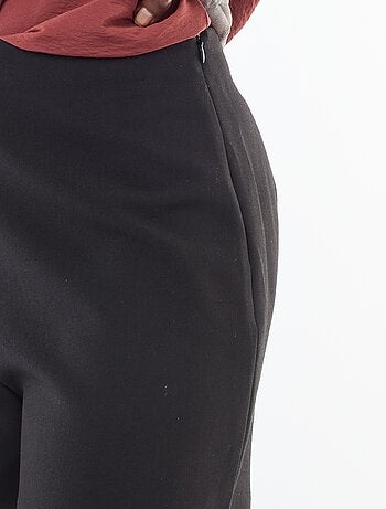 Pantalón corto de talle alta liso