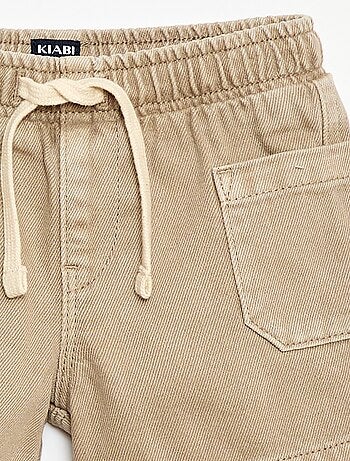 Pantalón corto de twill con bolsillos de parche