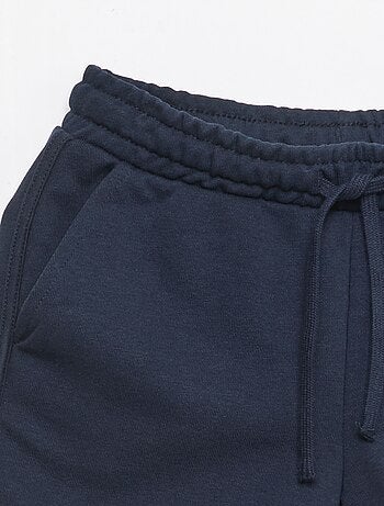 Pantalón corto en felpa liso