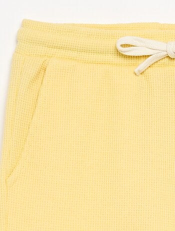 Pantalón corto en nido de abeja