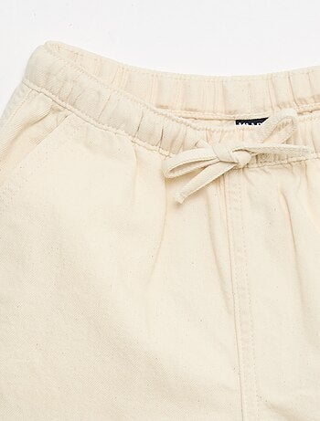 Pantalón corto en twill liso