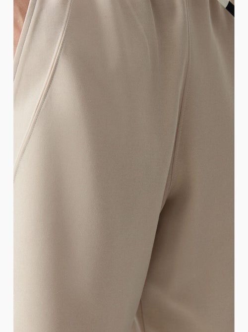 Pantalón corto jogging mezcla de algodón tommy - Kiabi Pantalón corto jogging mezcla de algodón tommy - Kiabi