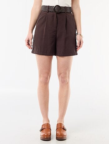 Pantalón corto ligero + cinturón con hebilla