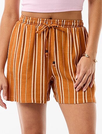 Pantalón corto ligero con 2 bolsillos en lino mezclado